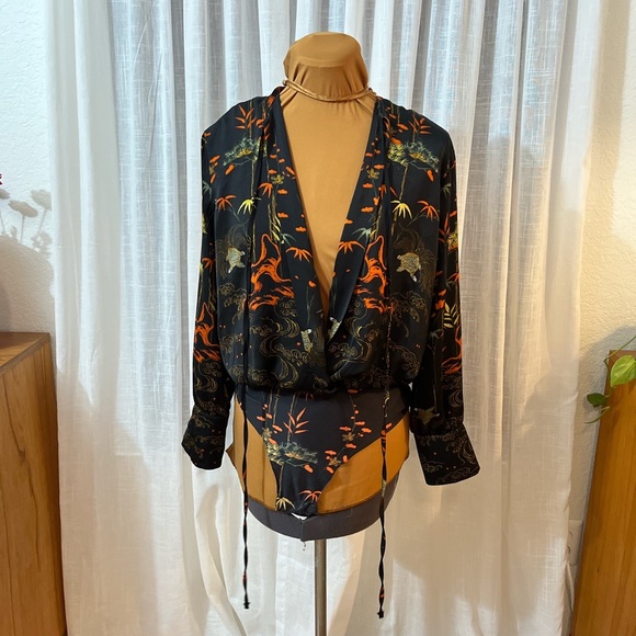 Zara Silky Body Suit. Size Medium. - Picture 5 of 9